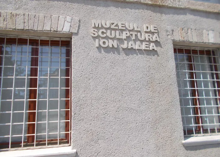 Apartament Peninsula-cazino,dalvi *